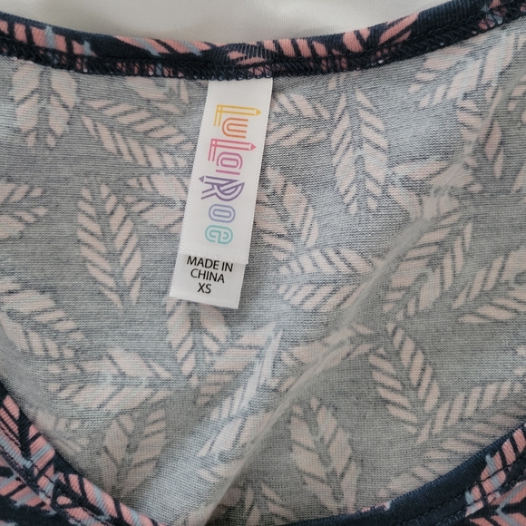 Lularoe Perfect Tee. Pink and Navy Feathers. XS - Picture 4 of 4